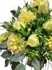 Frumos aranjament de doliu exclusive de trandafiri artificiali, crizanteme si accesorii 80cm x 60cm