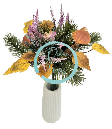 Podzimní umělá vázaná kytice vřes, jehličí a doplňky 25cm x 25cm