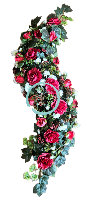 Smútočný veniec esíčko umelé ruže, karafiáty a doplnky 130cm x 40cm