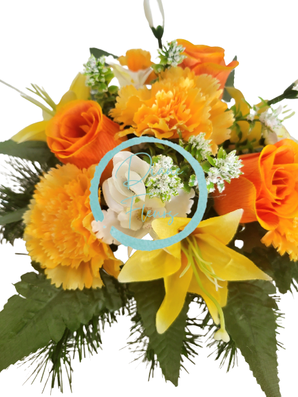 Aranjament pentru cimitir de garoafe artificiale, trandafiri, orhidee, crini și accesorii Ø 30cm x 20cm