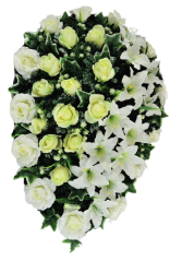 Pogrebni vijenac s umjetnim ružama i ljiljanima 100cm x 70cm bijela, kremasta, zelena