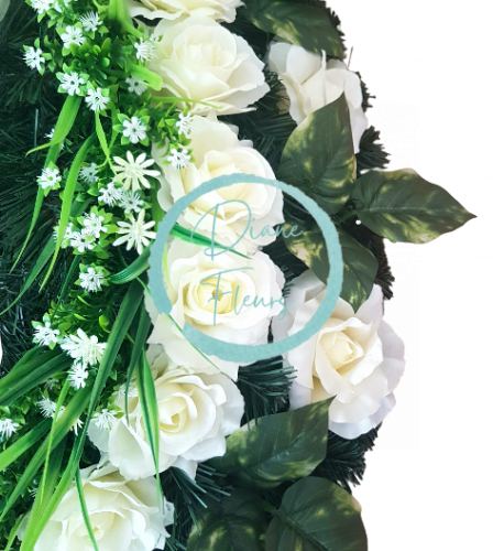 Künstliche Kranz reißen-förmig mit Küntliche Rosen und Zubehör 85cm x 50cm Creme, Grün