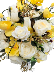 Krásná dekorace umělé růže a orchideje v kovovém květináči 35cm x 30cm x 57cm