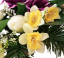 Kompozycja żałobna owe sztuczne tulipany, żonkile, zawilce i dodatki 30cm x 16cm