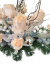 Smútočný aranžmán betonka umelé ruže, bodliak, bobule, vianočné gule a doplnky 60cm x 30cm x 40cm