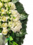 Luksuzan pogrebni vijenac "Zakrivljena suza" od umjetnih ruža i hortenzija i dodaci 85cm x 50cm