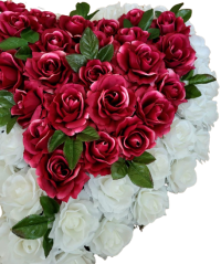 Wianek żałobny "Serce" wygięty ze sztucznych róż o wymiarach 65cm x 65cm