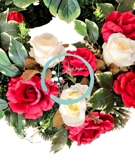 Temetési fenyőkoszorú Exkluzív rózsák, bazsarózsa, monstera és kiegészítők 70cm x 80cm