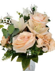 Rózsa és hortenzia és liliom csokor világos rózsaszín 47cm művirág