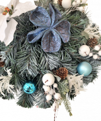 Smuteční věnec exclusive poinsettia vánoční hvězda, bobule, vánoční koule a doplňky 40cm