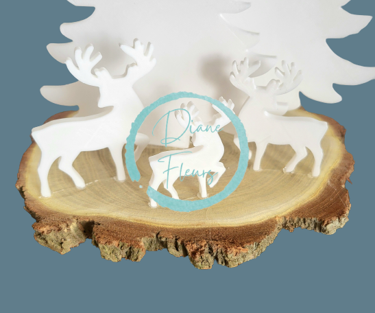 Kompozycja świąteczna z choinką, jeleniami i światełkami 18cm x 23cm