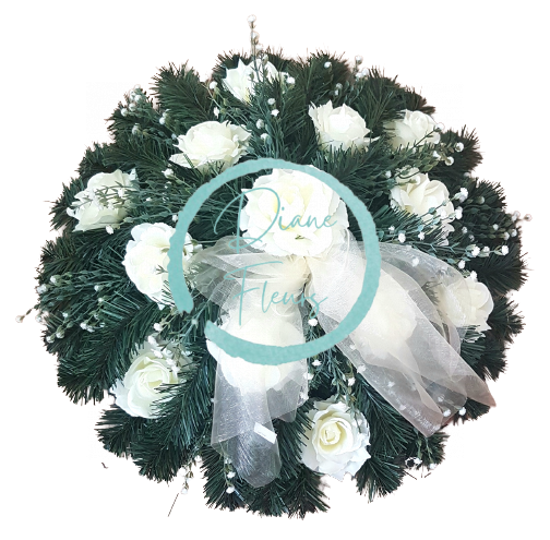 Coroana cu trandafiri și accesorii Ø 55cm crem