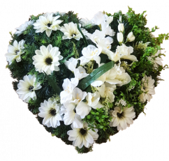 Pogrebni vijenac "Srce" od ruža i clematis 60cm x 60cm kremasta, bijela umjetni