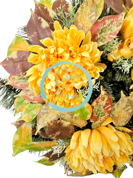 Umelý veniec borovicový chryzantémy a doplnky 50cm