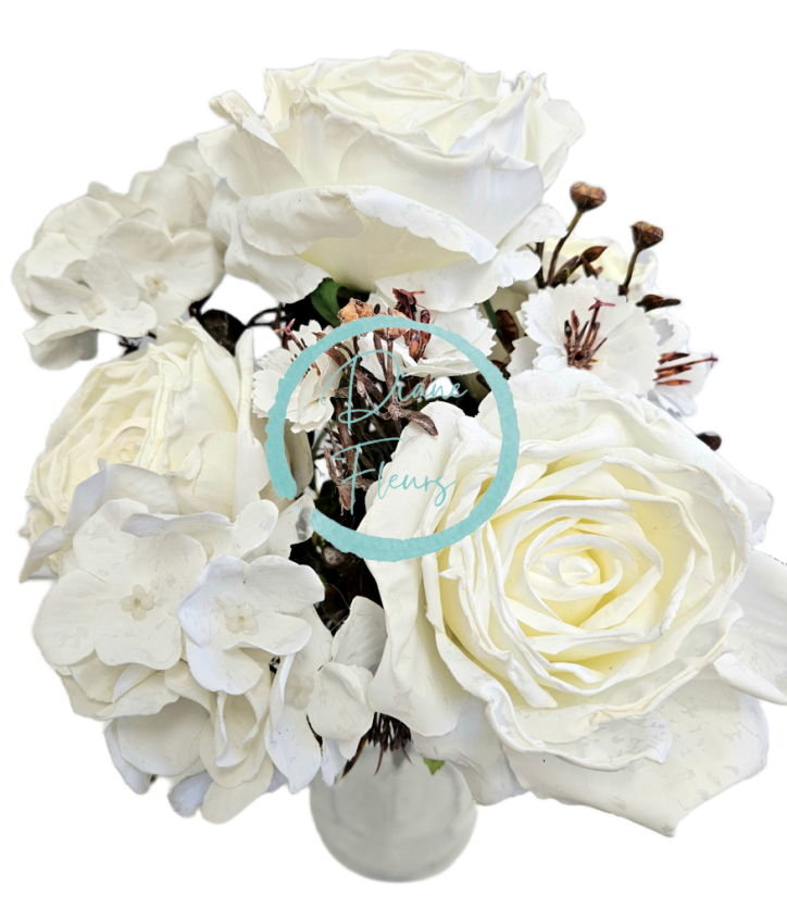 Изкуствен букет от рози, хортензии и аксесоари 44 см бял