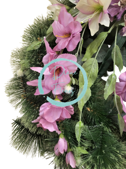 Smuteční věnec borovicový Exclusive Růže & Gladioly a Lilie & Doplňky Ø 85cm