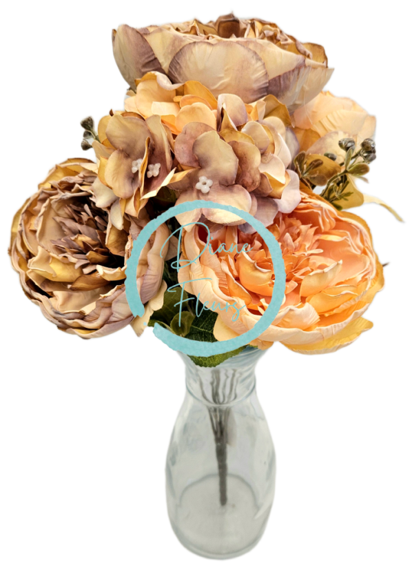 Изкуствен букет от божури, хортензии и аксесоари х9 44 см кафяво, прасковено