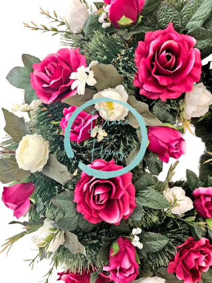 Luksuzen venec iz umetnega bora, ekskluzivne vrtnice in dodatki 65cm