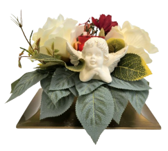 Decoration with artificial roses, marguerites, angel and candle 22cm x 20cm x 15cm