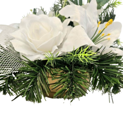 Žalni aranžma umetne vrtnice, lilije in dodatki Ø 30cm x 26cm
