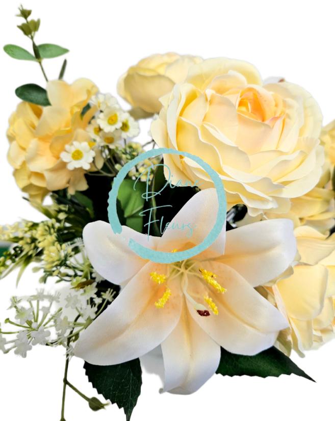 Umjetni buket božuri, ljiljani, hortenzije i dodaci 46cm žuta, kremasta