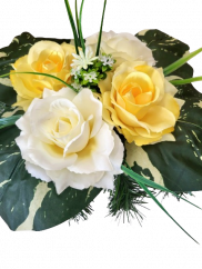 Trauergesteck aus künstliche Rosen und Zubehör 28cm x 15cm