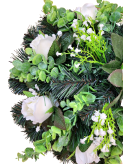 Nagrobni venec iz umetnih vrtnic, evkaliptusa in dodatkov O 40cm