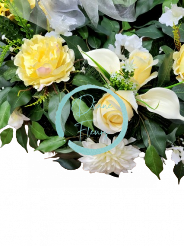 Luxusný umelý veniec borovicový Exclusive ruže, pivonky, hortenzie, kaly a doplnky 75cm