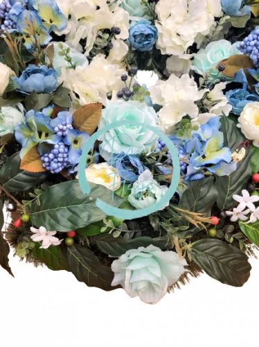 Luxuriöser Künstlicher Tannenkranz exklusiv dekoriert mit Rosen, Hortensien und Accessoires 70cm