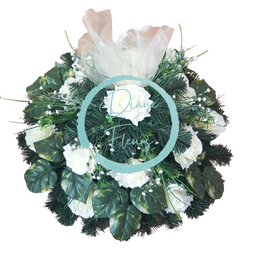 Smútočný veniec kruh s umelými ružami a doplnkami Ø 55cm krémový