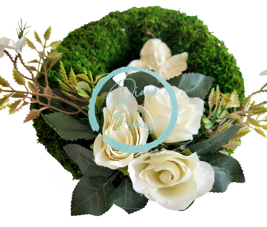 Dekoratív moha koszorú rózsák, angyal és kiegészítők 15cm