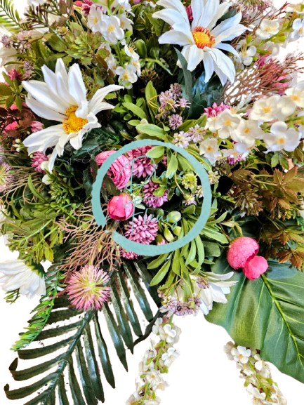 Velký a luxusní aranžmán umělé kopretiny, chryzantémy, ranunculus, bodlák a doplňky 115cm x 90cm AS1040