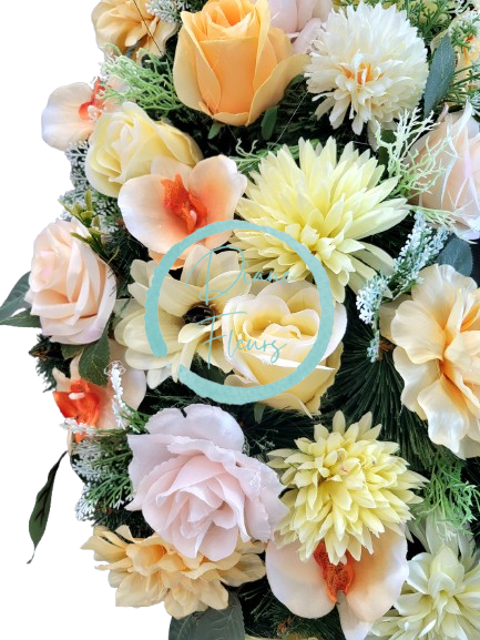 Temetési fenyőkoszorú Exkluzív hortenzia, rózsák, krizantém, dáliák, clematis és kiegészítők 80cm