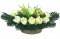 Prekrasan žalobni aranžman od umjetnih ruža i pribora 53cm x 27cm x 23cm kremasta, zelena