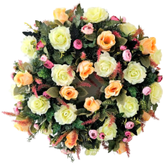 Temetési fenyőkoszorú Exkluzív rózsák, boglárka és kiegészítők 65cm