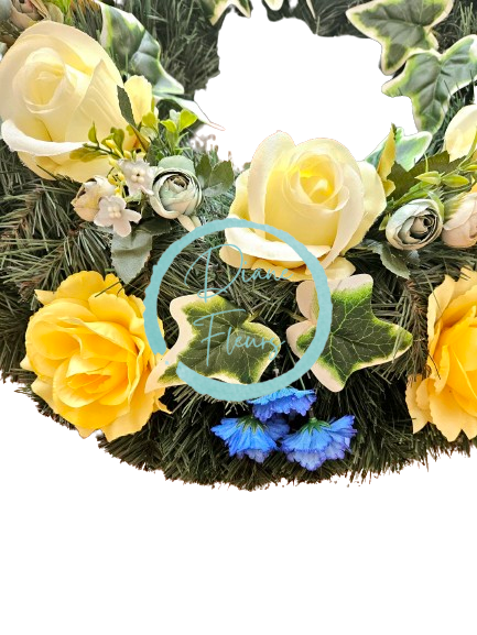 Trauerkranz mit künstlichen Rosen und Kornblumen Ø 60cm