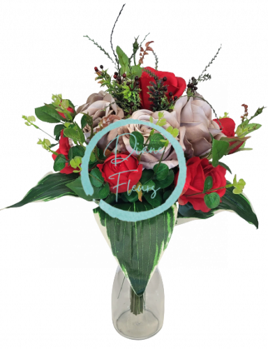 Viazaná kytica Exclusive ruže, eukalyptus a doplnky 50cm umelá