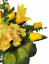 Žalni aranžma umetni tulipani, lilije, vijolice in dodatki 60cm x 40cm x 20cm