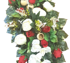 Pogrebni vijenac s umjetnim ružama i božurima 100cm x 35cm crvena, bijela, zelena