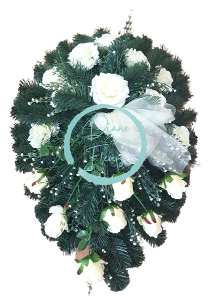 Wianek żałobny „Liść” ze sztucznych róż i dodatków 80cm x 60cm kremowy, zielony