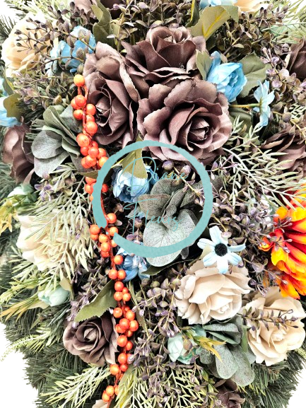 Погребален вец "Сълза" рози, хризантеми, божури, гладиоли и аксесоари 120см x 60см AS890