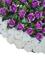 Coroana funerara „Inimă” din trandafiri 80cm x 80cm violet, alb