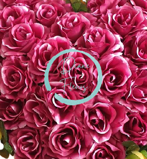 Krásný smuteční věnec "Srdce" z umělých růží 80cm x 80cm AS354