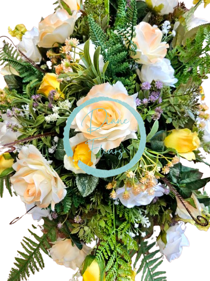Veľký luxusný aranžmán umelé ruže, papraď a doplnky 110cm x 85cm