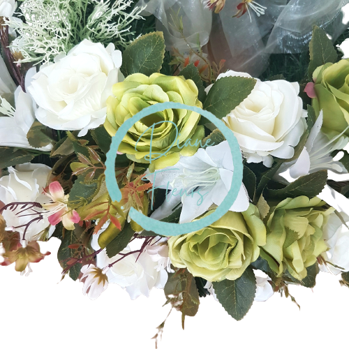 Coroana cu trandafiri si crini artificiali și accesorii Ø 60cm crem, maro, verde