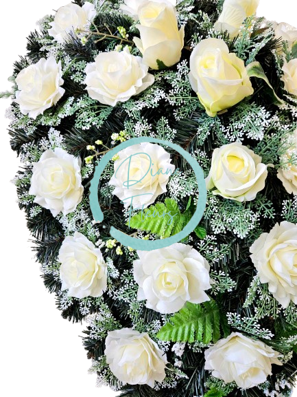 Smútočný veniec "Srdce" z umelých ruží 80cm x 80cm krémový