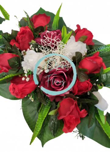 Smútočný aranžmán betonka exclusive umelé ruže a doplnky 55cm x 28cm x 16cm