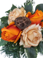 Kompozycja żałobna sztuczne róże i akcesoria 25cm x 15cm