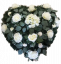 Smútočný veniec "Srdce" z umelých ruží, hortenzií a doplnky 65cm x 65cm krémový, zelený