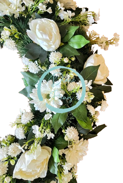 Luxusný smútočný veniec borovicový exclusive peonie pivonky, gerbery a doplnky Ø 90cm